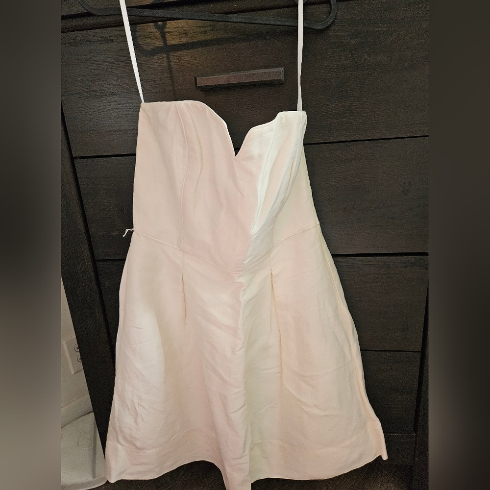 White strapless dress